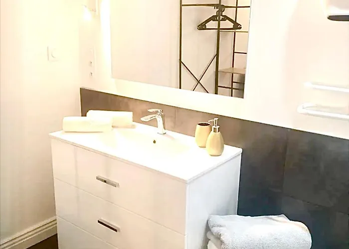 Appart-one Terrasse Jacuzzi Parking Διαμέρισμα *